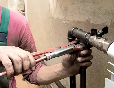 plumbing repairing and servicing